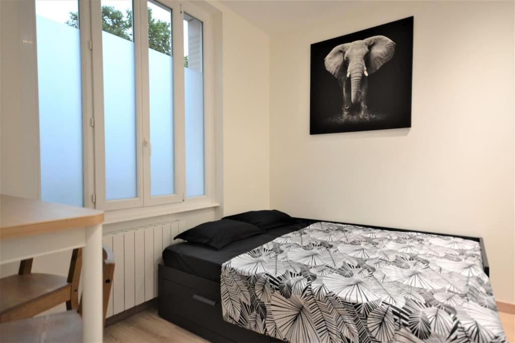 Studio En Residence Privee A Вильорбан Екстериор снимка